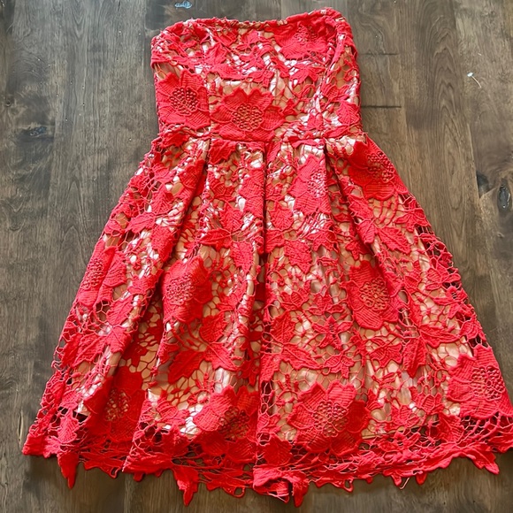 Lush Strapless Red Floral Lace Cutout Cocktail Dress - Picture 1 of 4
